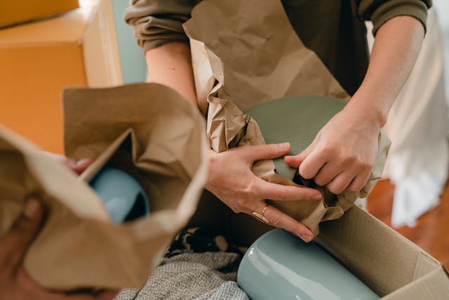 Moving Fragile Items: 6 Expert Packing Tips to Ensure Safe Transportation